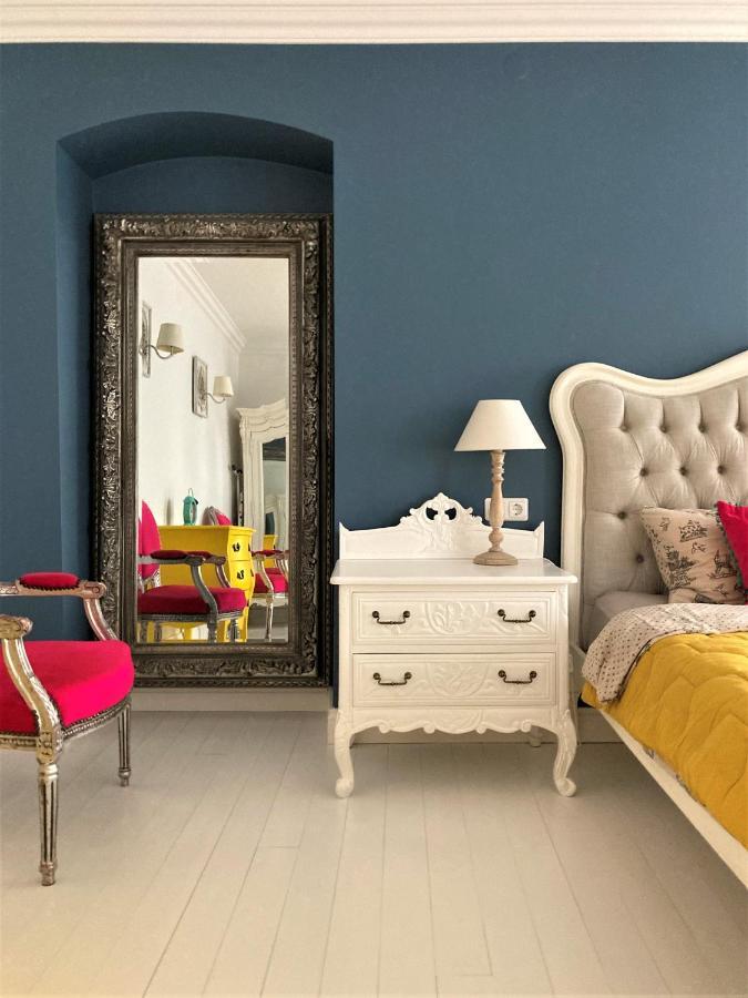 Shabby Chic - Apartment In The Heart Of Vilnius Old Town エクステリア 写真