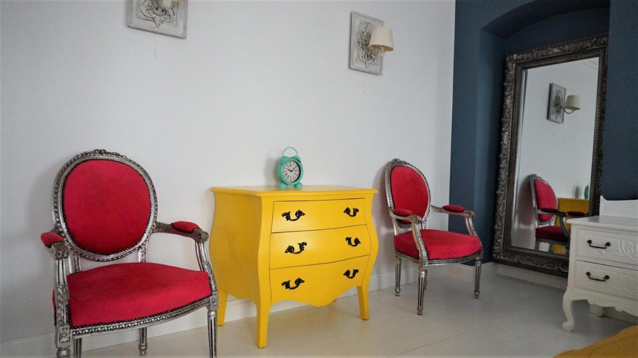 Shabby Chic - Apartment In The Heart Of Vilnius Old Town エクステリア 写真