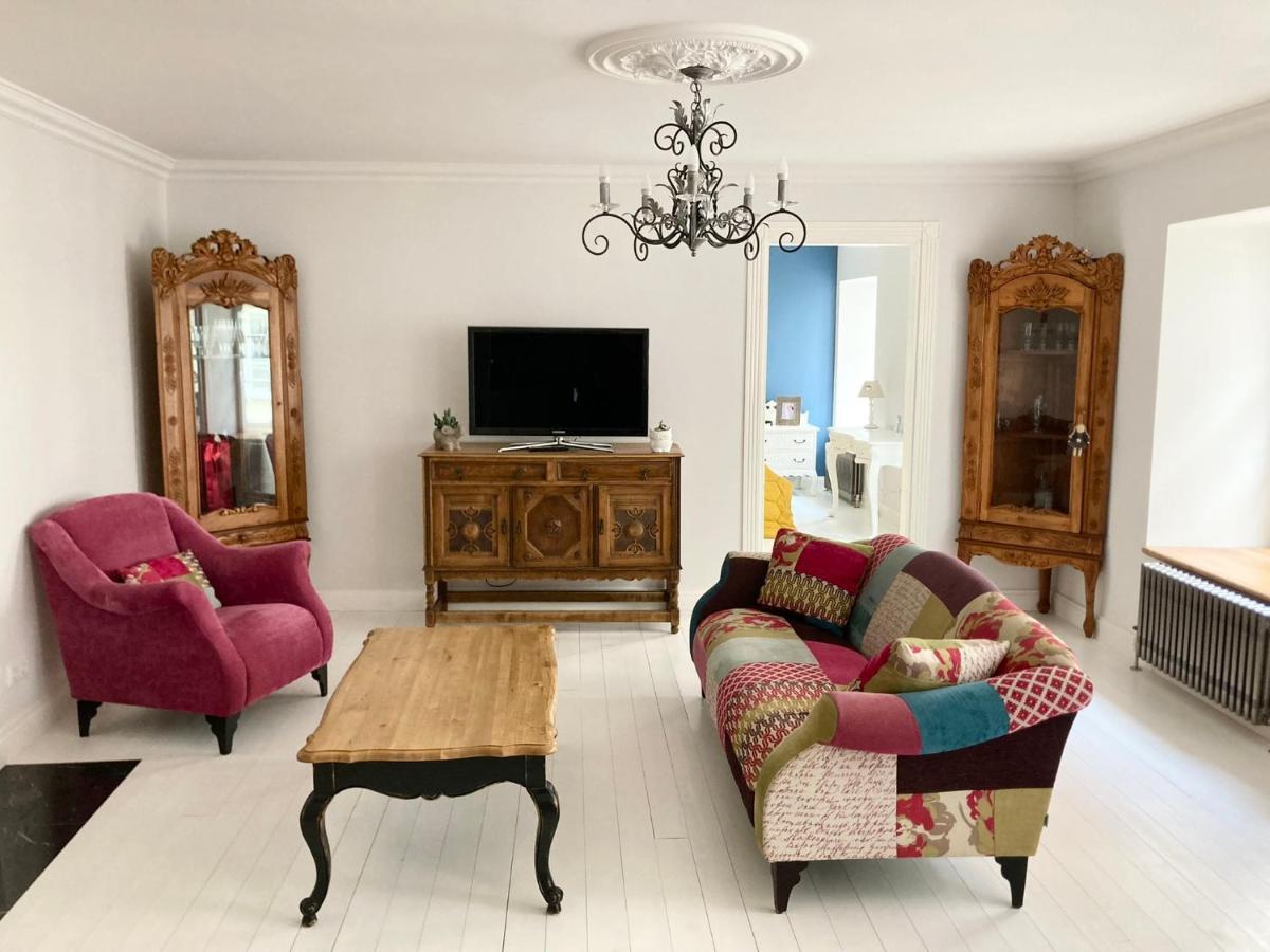 Shabby Chic - Apartment In The Heart Of Vilnius Old Town エクステリア 写真