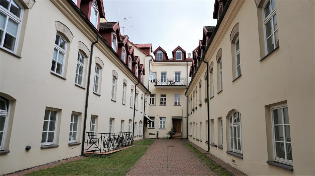 Shabby Chic - Apartment In The Heart Of Vilnius Old Town エクステリア 写真