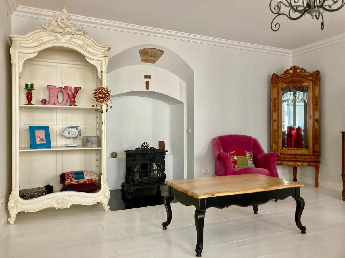Shabby Chic - Apartment In The Heart Of Vilnius Old Town エクステリア 写真